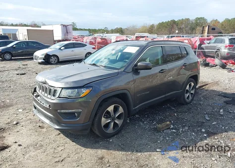 2018 Jeep Compass Latitude Fwd z USA, uszkodzony, nr VIN 3C4NJCBB1JT102396
